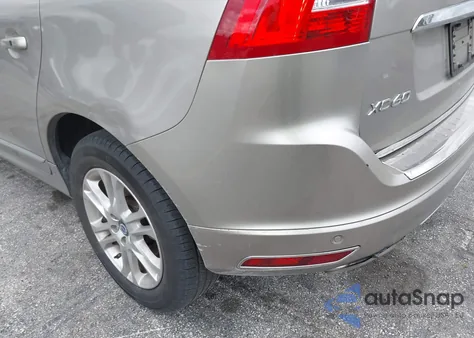 2015 Volvo Xc60 T5 Premier from USA, damaged, VIN YV440MDB5F2595264